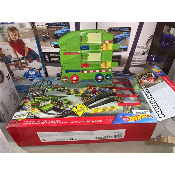 Hot Wheels Mario Circuit Track Set