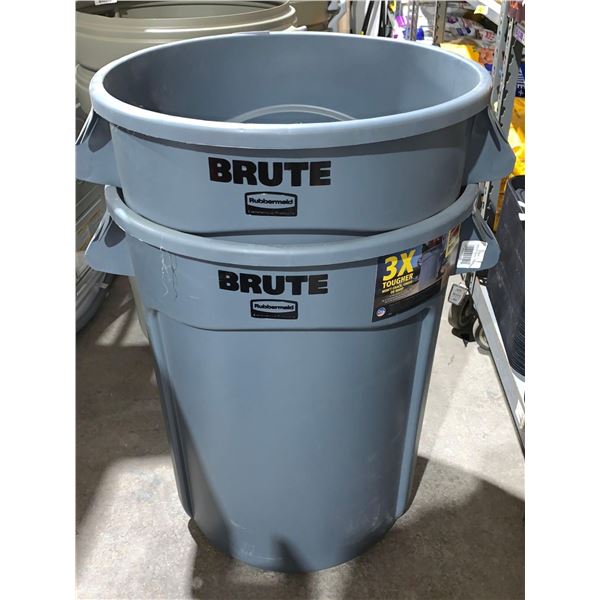 Rubbermaid Brute Bins NO lids x 2
