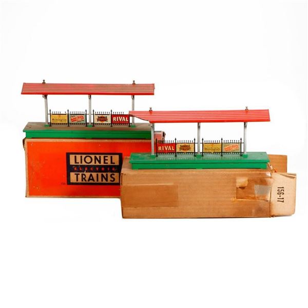Lionel 4 156 Platforms (2) boxed (2) not boxed one w broken roof.