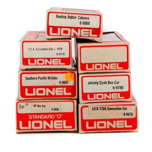 Lionel (7) Freight, Club and Special Cars.