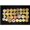 Image 2 : 30 VINTAGE METAL CAR WASH TOKENS