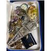 Image 2 : Nice Lot of Vintage Jewelry