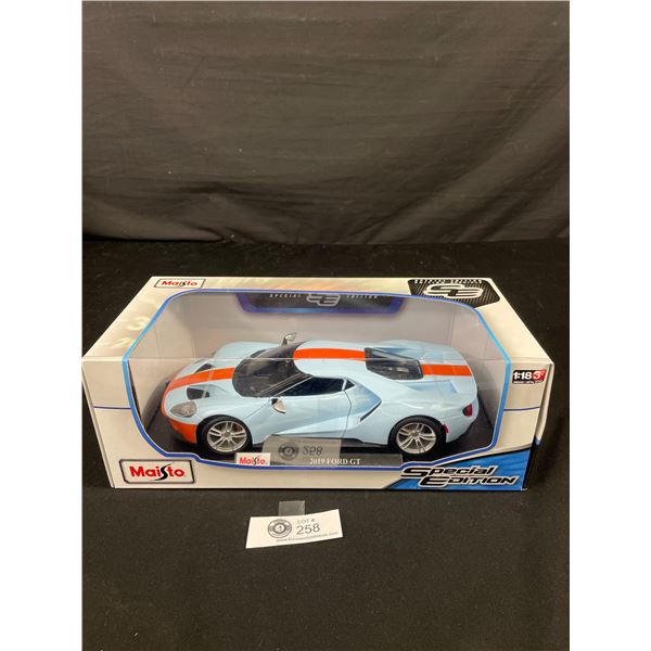 1/18 Scale 2019 Ford GT Diecast Car Sealed in Box