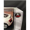 Image 3 : 1/18 Scale Audi R8 Diecast Car Sealed in Box