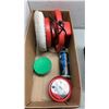 Image 2 : ELECTRIC POLISHER, POLISH, WAX AND SPEAKER BOX