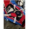 Image 2 : HOCKEY BAG WITH HOCKEY PADS, SKATES