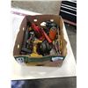 Image 1 : BOX OF TOOLS, BOTTLE JACKS