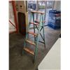 Image 1 : WOOD A FRAME LADDER