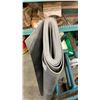 Image 2 : ROLL OF VINYL DECKING - 226 INCHES X 53-1/2 INCHES