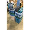 Image 1 : 15 STORAGE TOTES WITH LIDS