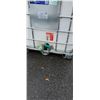 Image 2 : 1000L FOOD GRADE LIQUID CONTAINER IN CAGE