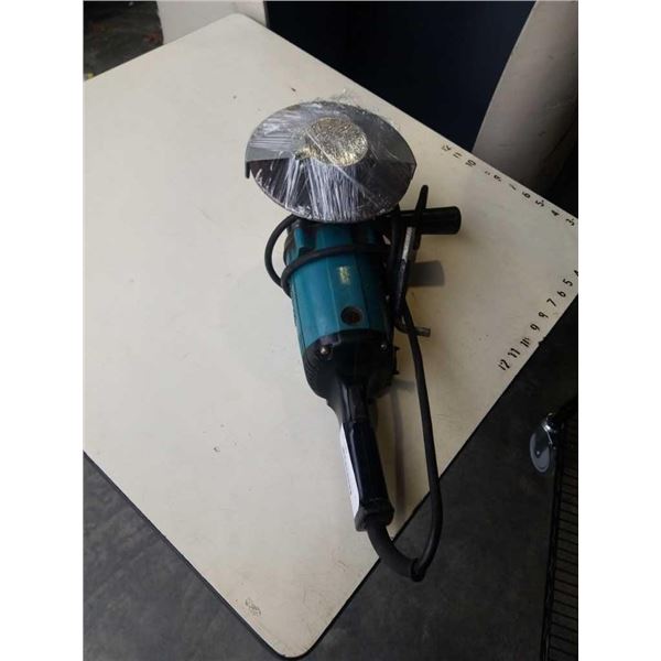 MAKITA HEAVY DUTY ANGLE GRINDER