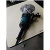 Image 2 : MAKITA HEAVY DUTY ANGLE GRINDER