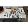 Image 3 : TOOL PAIL WITH TOOLS, WRENCHES, PRY BAR, HAMMERS