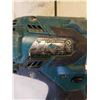 Image 8 : MAKITA 18V CORDLESS TOOL SET, INCLUDES CIRCULAR SAW, CUTOFF/GRINDER TOOL, HAMMER DRILL, IMPACT GUN, 