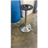 Image 2 : 29" CAST IRON BASE AND METAL BASE