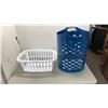 Image 1 : 2 LAUNDRY HAMPERS AND LOT OF ORGANIZER TRAYS