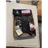 Image 1 : TRAY OF WALLETS AND PERFUME