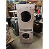 Image 1 : BLOMBERG STACKER WASHER DRYER SET