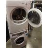 Image 2 : BLOMBERG STACKER WASHER DRYER SET