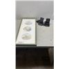 Image 1 : VINTAGE WINNIE THE POOH PICTURE AND 2 WIRELESS FAST CHARGERS