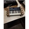 Image 2 : M-AUDIO OXYGEN 25 USB MIDI CONTROLLER