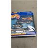 Image 2 : WEN 6" ORBITAL POLISHER AND 3 DIE CAST VEHICLE SETS