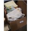 Image 2 : 2 BOXES OF TOWELS, LINENS AND CANDLES