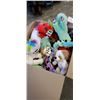 Image 3 : BOX OF NEW STUFFED ANIMALS AND INFLATEABLE HAMMERS