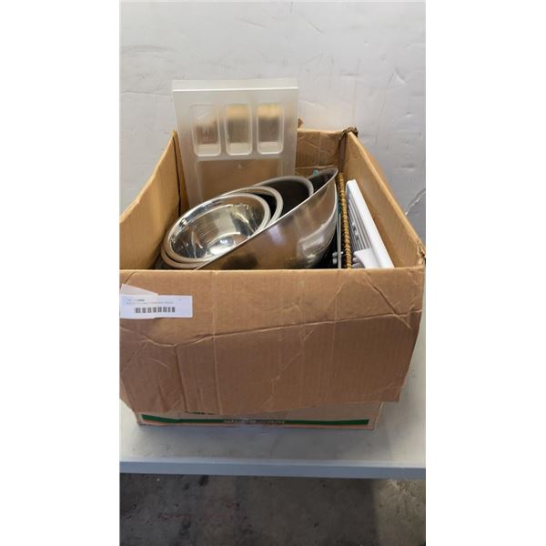 BOX OF KITCHEN ITEMS AND MIXING BOWLS