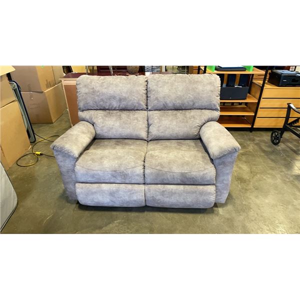 POWER RECLINER LOVESEAT WITH USB CHARGING PORTS