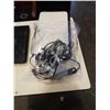 Image 3 : OSTER GRILL WITH LAPTOP COOLER