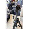 Image 7 : NEW BOMAKER EXTENDABLE TRIPOD