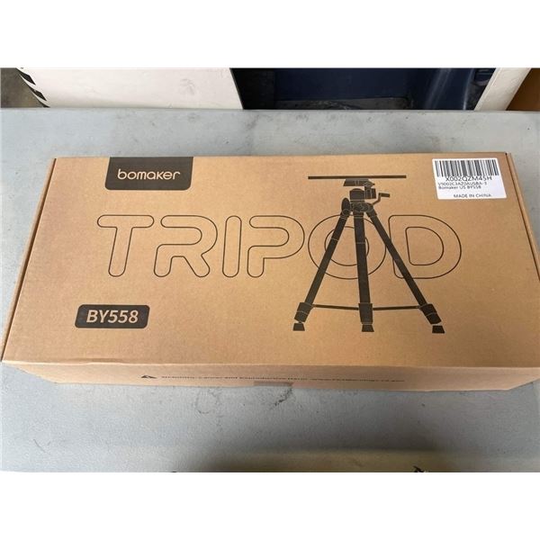 NEW BOMAKER TRIPOD BY558