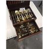 Image 2 : ROGERS 1847 ELECTRO PLATED GOLD CUTLERY IN CANTEEN