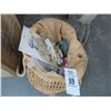 Image 1 : Old Navy Bag of Sewing Accessories