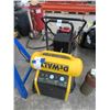 Image 1 : Dewalt 1.6 HP 225 PSI Air Compressor