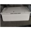 Image 1 : Broan White Kitchen Hood