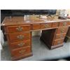 Image 1 : Mahogany Knee Hole 9 Drawer Desk