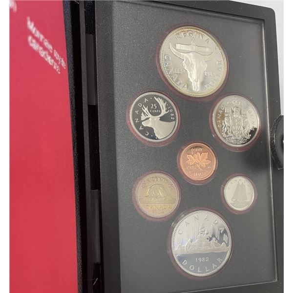 1982 Canadian Proof Set in Case , Double Struck Coin Set , Silver Dollar