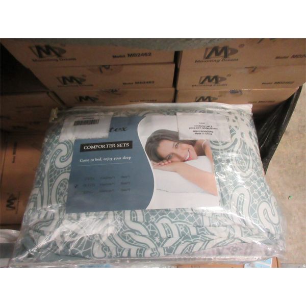 New Queen Size Heart Strings Comforter Set