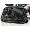 Image 2 : 4-Tray of Fashion Sunglasses - 4 X $