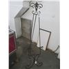Image 1 : Ornate Metal Decorative Easel