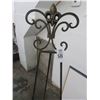 Image 2 : Ornate Metal Decorative Easel