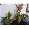 Image 1 : 3-Silk Flower Arrangement - 3 X $