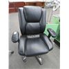 Image 1 : Black Leather Office Chair