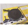 Image 3 : Lodge L5HS3 Cast Iron Seasoned 5-Pc Set: Griddle, Skillet, Dutch Oven, etc - New in Box
