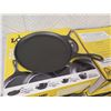 Image 2 : Lodge L5HS3 Cast Iron Seasoned 5-Pc Set: Griddle, Skillet, Dutch Oven, etc - New in Box