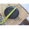 Image 3 : Qty 100 Black Plastic Dishes w/ Handles 7" Dia New in Box