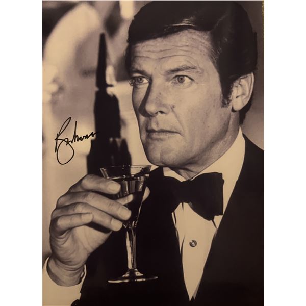 James Bond Roger Moore signed photo